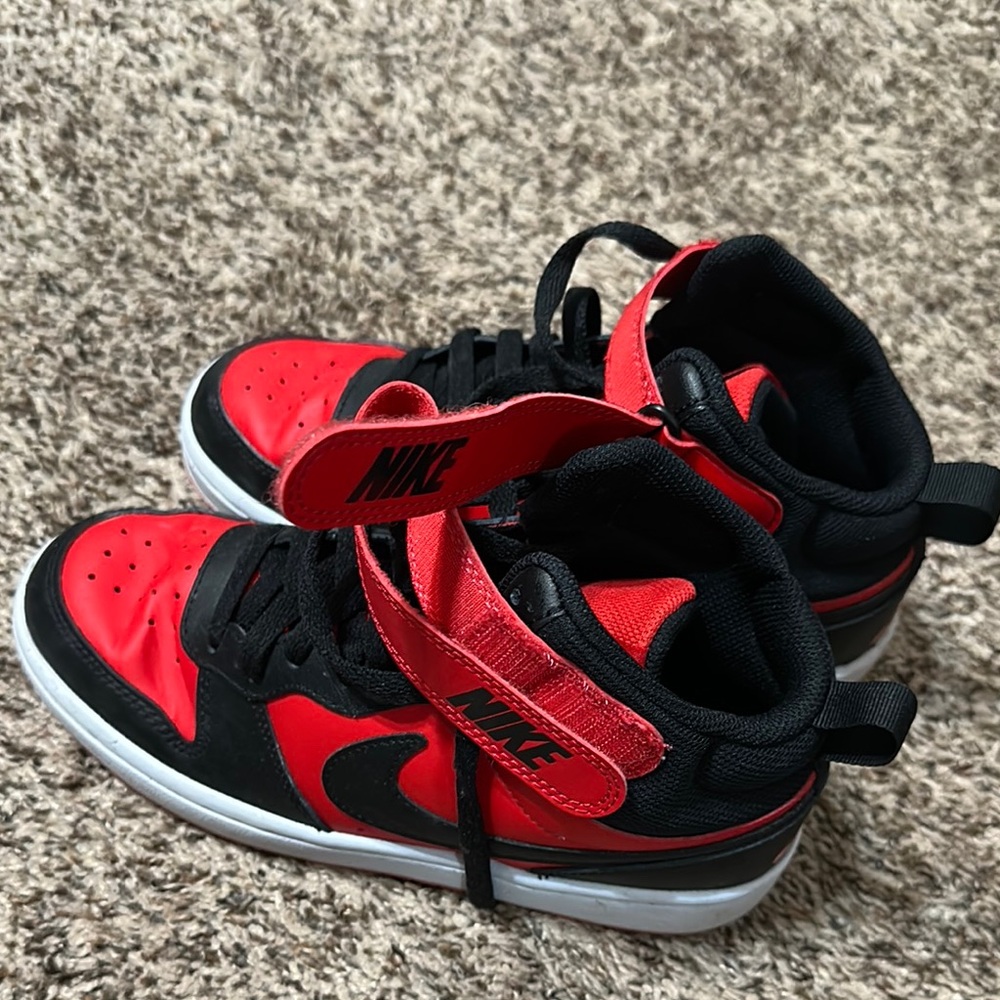 Nike Kids Red and Black Sneakers